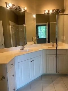 Под контрактом: $1,900 (3 спален, 2 ванн, 1049 Квадратных фут)