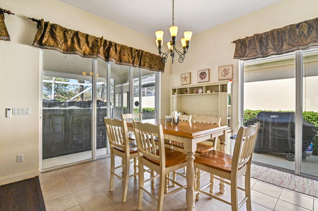 Под контрактом: $4,250 (3 спален, 2 ванн, 2084 Квадратных фут)