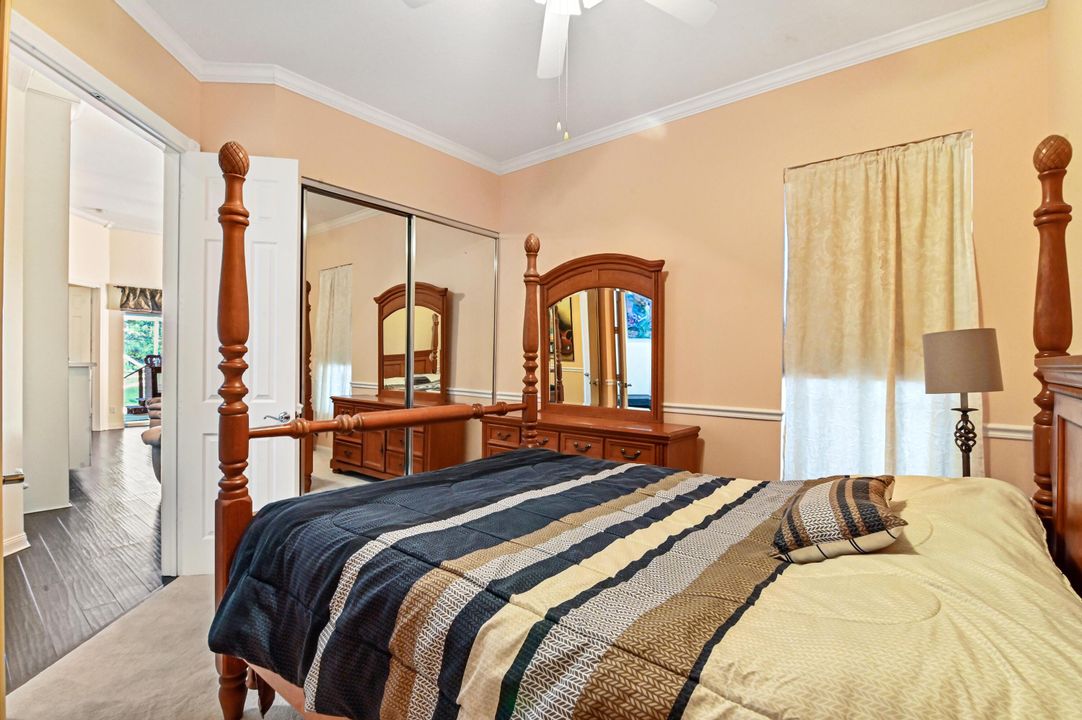 Под контрактом: $4,250 (3 спален, 2 ванн, 2084 Квадратных фут)