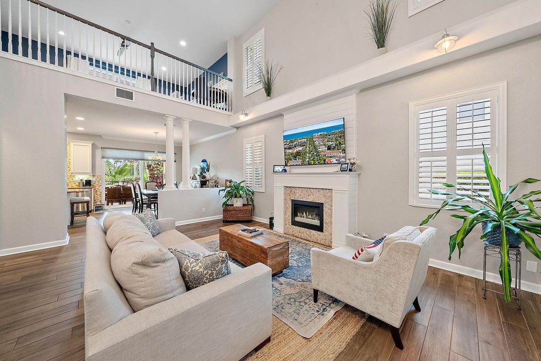 待售: $799,000 (4 贝兹, 3 浴室, 2697 平方英尺)