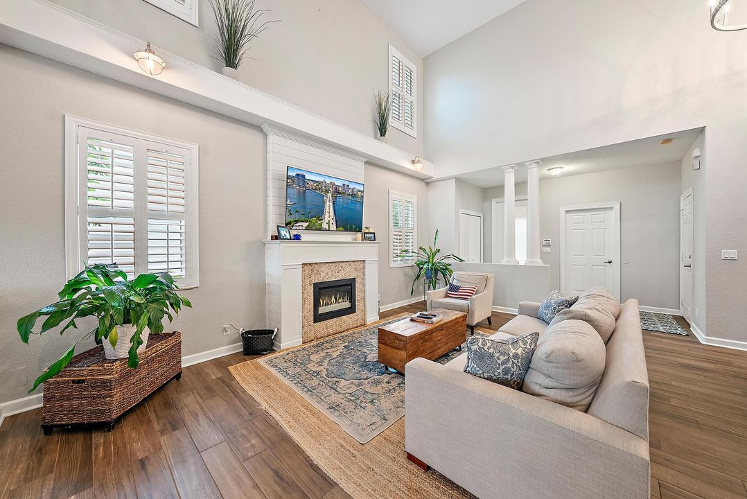 待售: $799,000 (4 贝兹, 3 浴室, 2697 平方英尺)