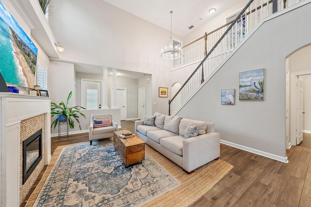 待售: $799,000 (4 贝兹, 3 浴室, 2697 平方英尺)