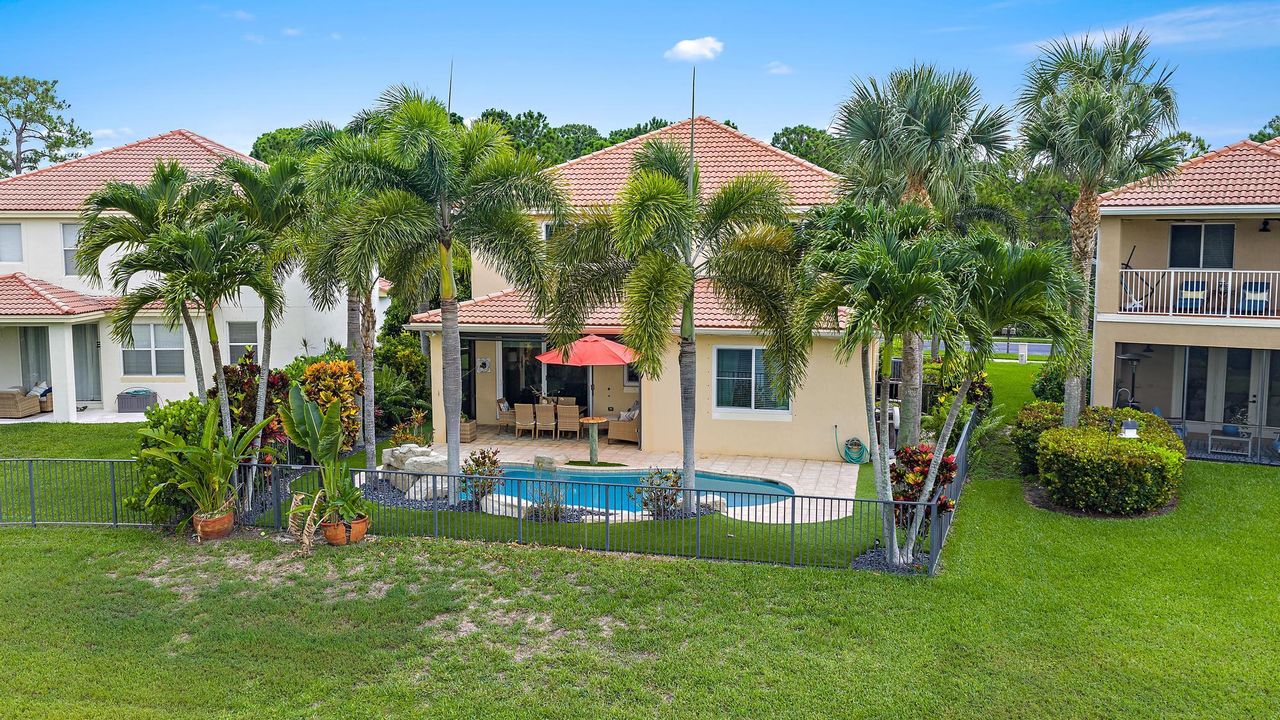 待售: $799,000 (4 贝兹, 3 浴室, 2697 平方英尺)