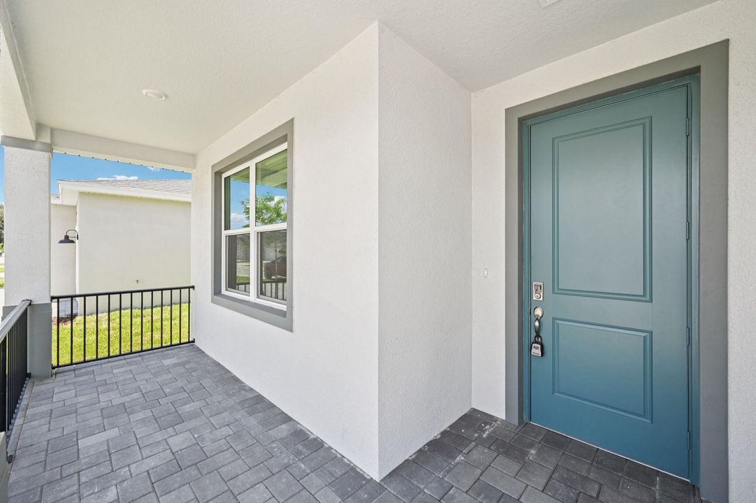 合同活跃: $457,140 (3 贝兹, 2 浴室, 2181 平方英尺)