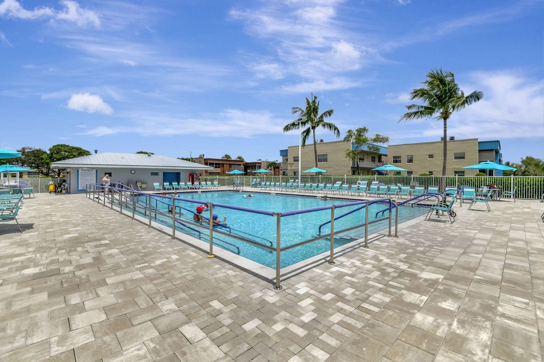 For Sale: $99,000 (1 beds, 1 baths, 760 Square Feet)