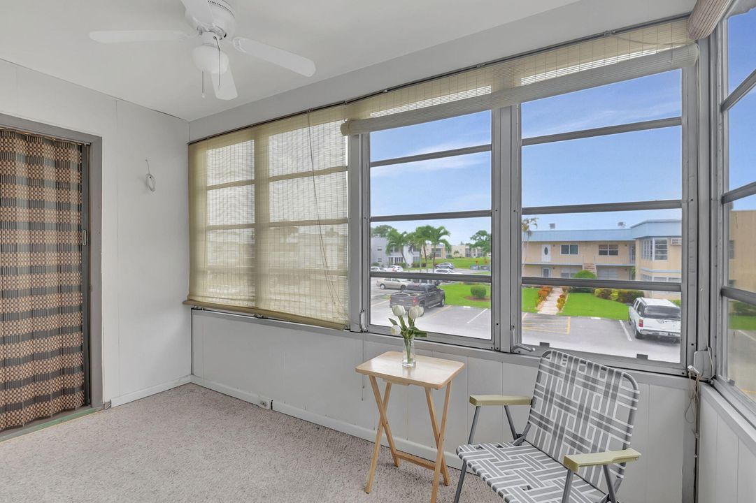 For Sale: $99,000 (1 beds, 1 baths, 760 Square Feet)