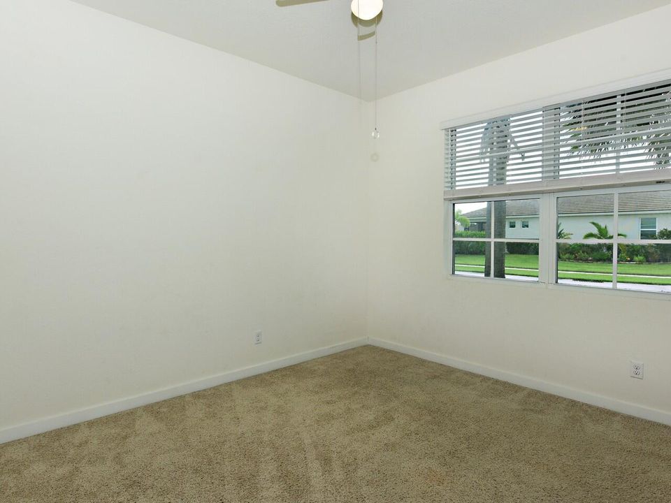 Activo con contrato: $525,000 (3 camas, 2 baños, 1808 Pies cuadrados)