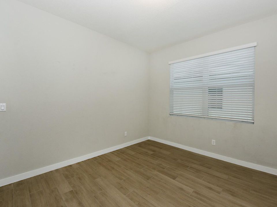 Activo con contrato: $525,000 (3 camas, 2 baños, 1808 Pies cuadrados)