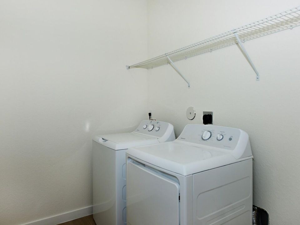 Activo con contrato: $525,000 (3 camas, 2 baños, 1808 Pies cuadrados)