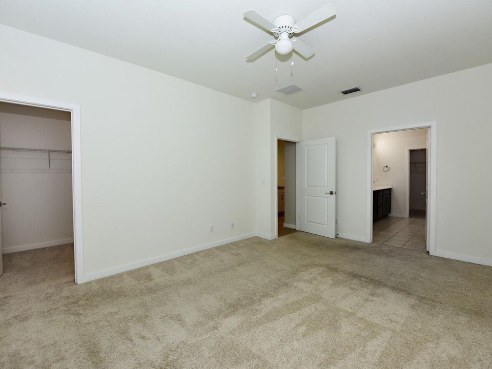 Activo con contrato: $525,000 (3 camas, 2 baños, 1808 Pies cuadrados)