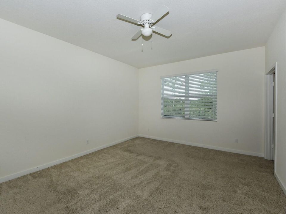 Activo con contrato: $525,000 (3 camas, 2 baños, 1808 Pies cuadrados)