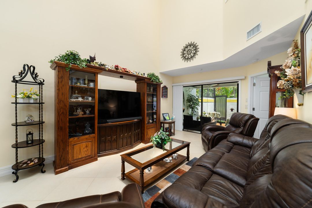 En Venta: $629,900 (3 camas, 2 baños, 1705 Pies cuadrados)