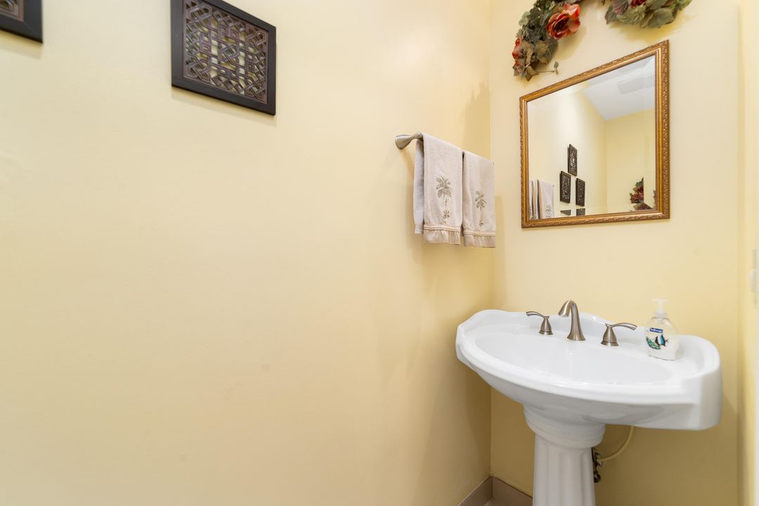 En Venta: $629,900 (3 camas, 2 baños, 1705 Pies cuadrados)