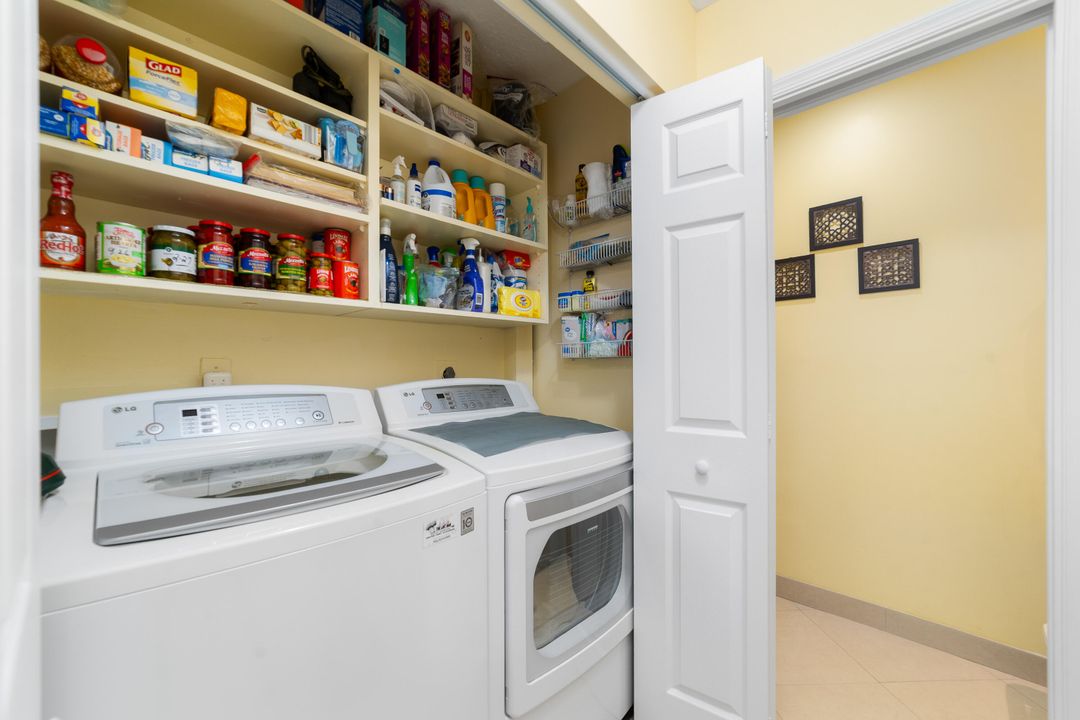 En Venta: $629,900 (3 camas, 2 baños, 1705 Pies cuadrados)