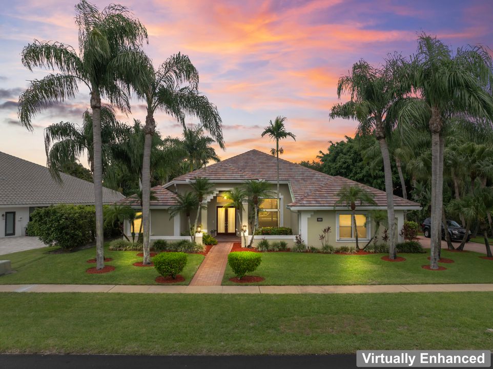 最近售出: $825,000 (4 贝兹, 2 浴室, 2477 平方英尺)