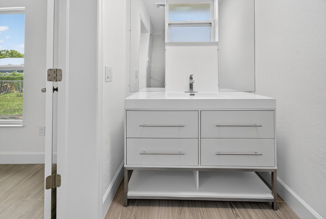 For Sale: $749,000 (5 beds, 3 baths, 2444 Square Feet)