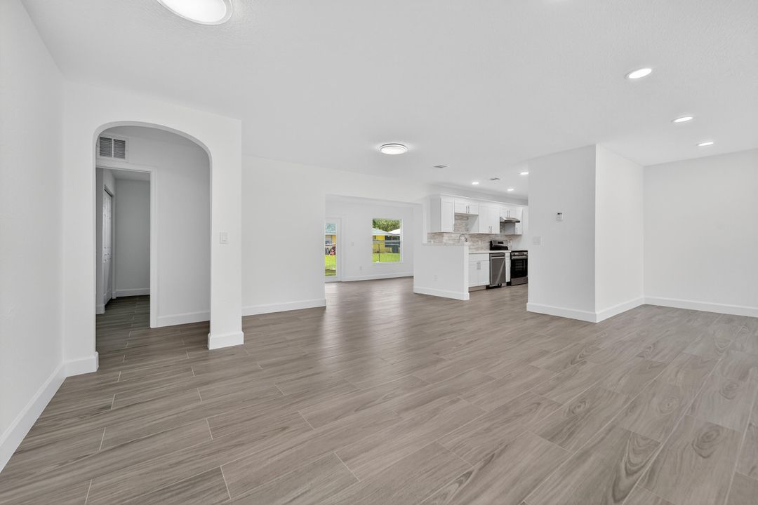 For Sale: $749,000 (5 beds, 3 baths, 2444 Square Feet)