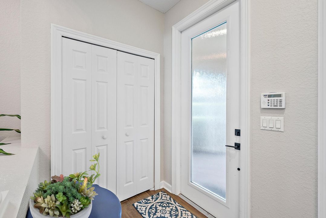 待售: $799,000 (4 贝兹, 3 浴室, 2697 平方英尺)