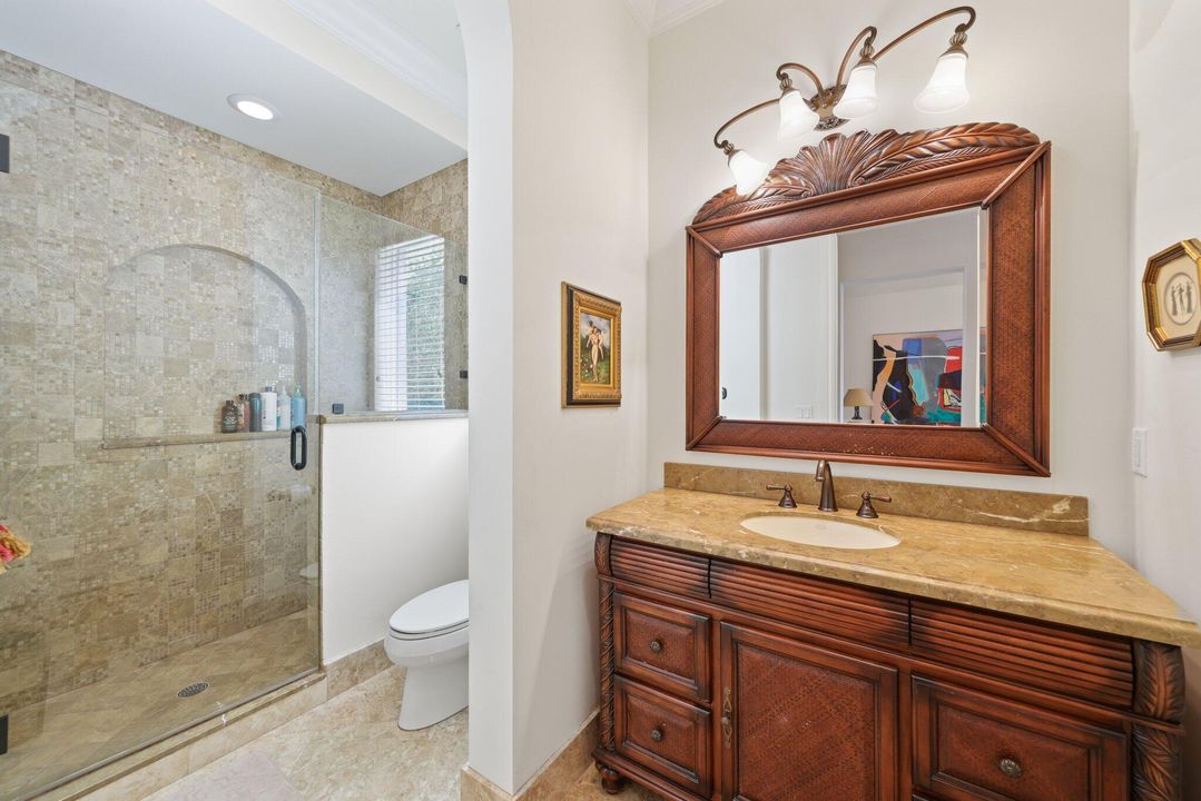 Под контрактом: $4,485,000 (7 спален, 7 ванн, 6907 Квадратных фут)