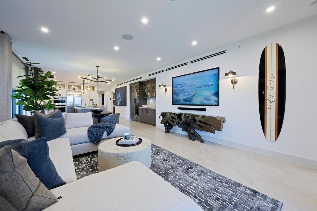 For Sale: $3,995,000 (3 beds, 3 baths, 2440 Square Feet)