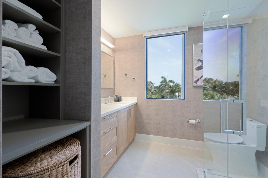 For Sale: $3,995,000 (3 beds, 3 baths, 2440 Square Feet)