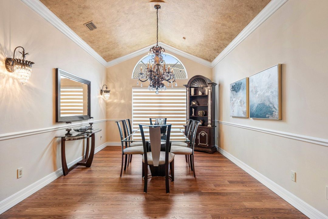 For Sale: $875,000 (4 beds, 2 baths, 2808 Square Feet)