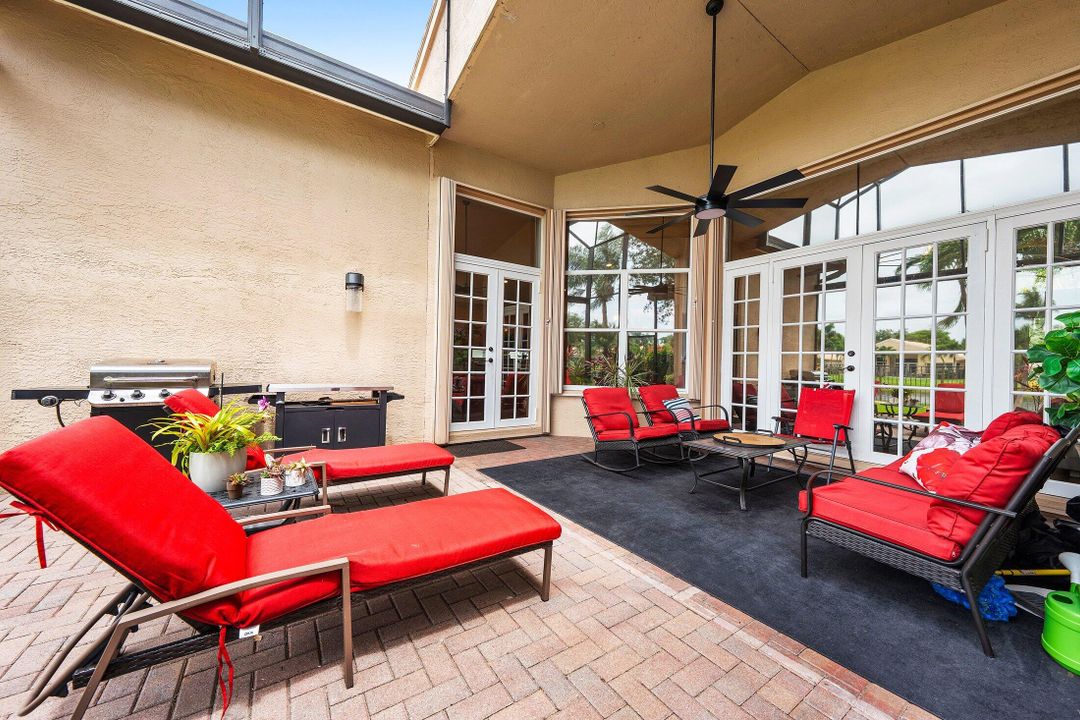 For Sale: $875,000 (4 beds, 2 baths, 2808 Square Feet)