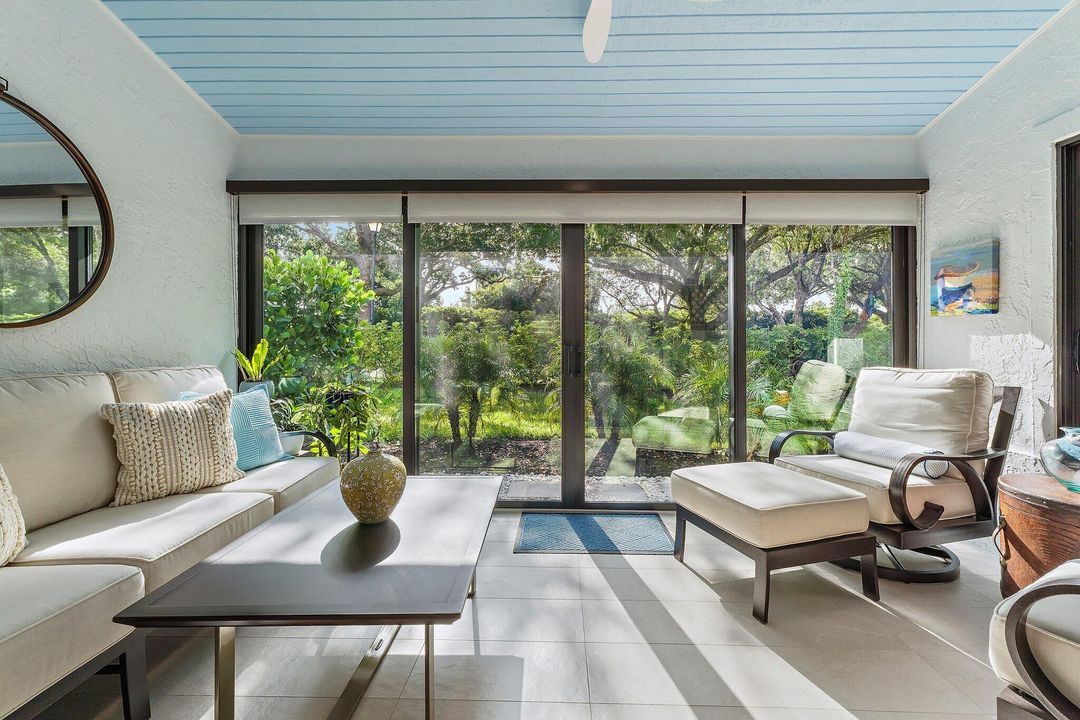 En Venta: $535,000 (2 camas, 2 baños, 1211 Pies cuadrados)