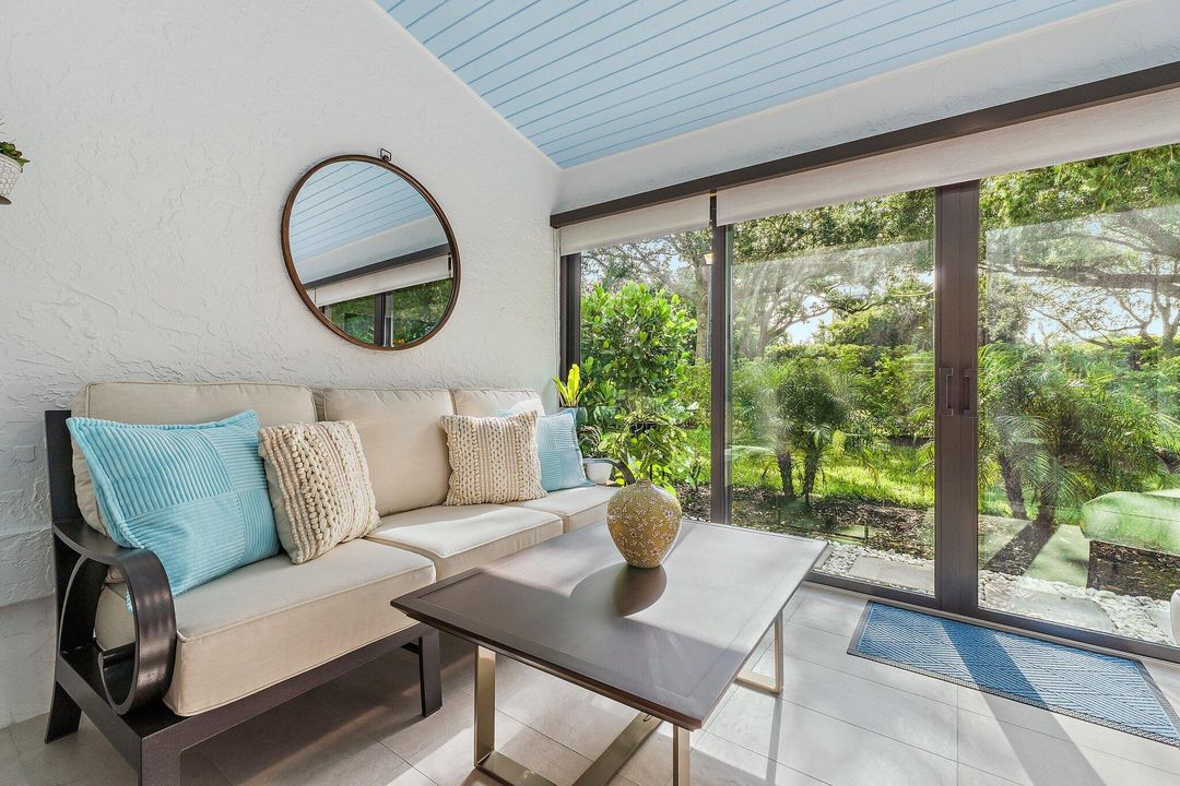 En Venta: $535,000 (2 camas, 2 baños, 1211 Pies cuadrados)