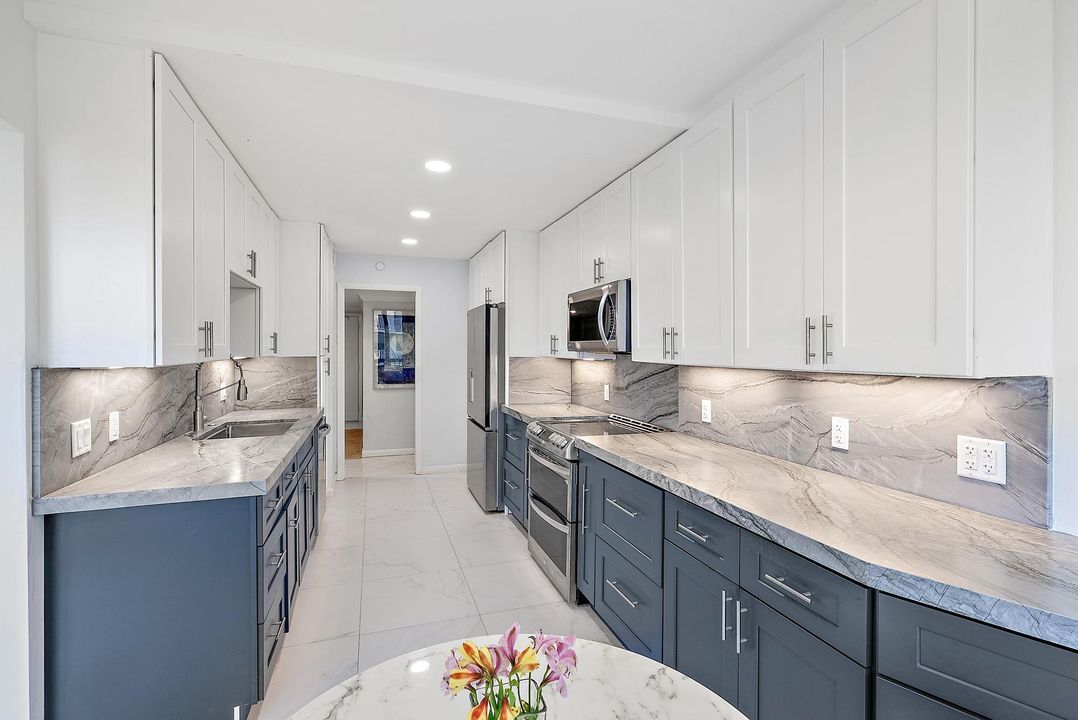 For Rent: $17,500 (3 beds, 3 baths, 2145 Square Feet)