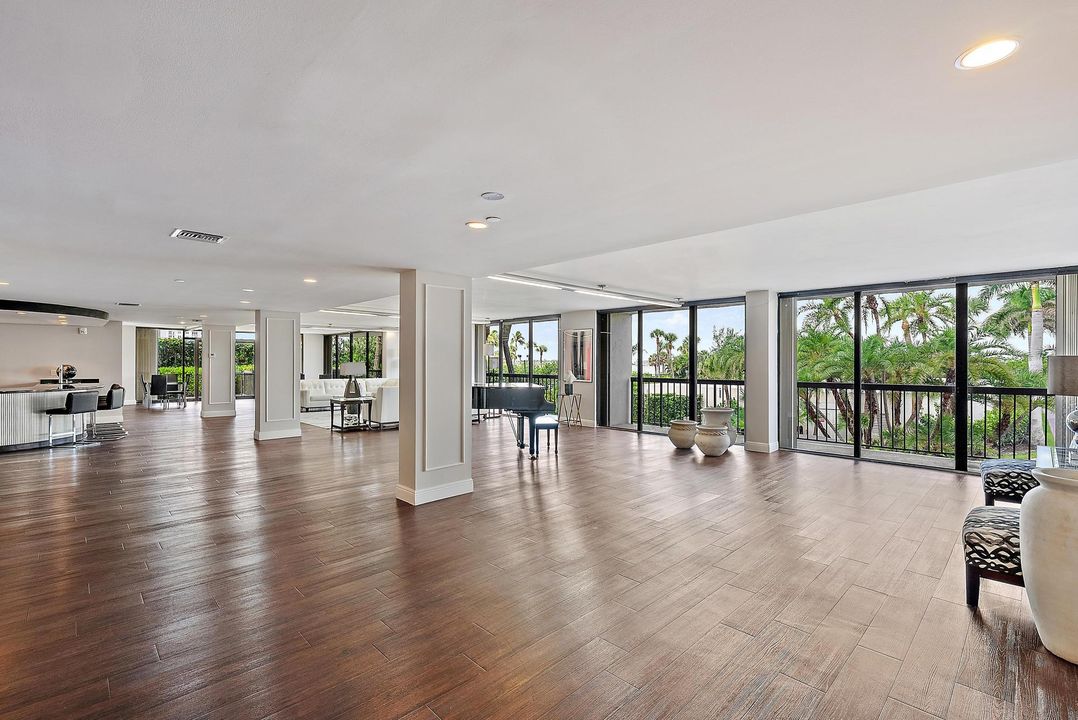 For Rent: $17,500 (3 beds, 3 baths, 2145 Square Feet)