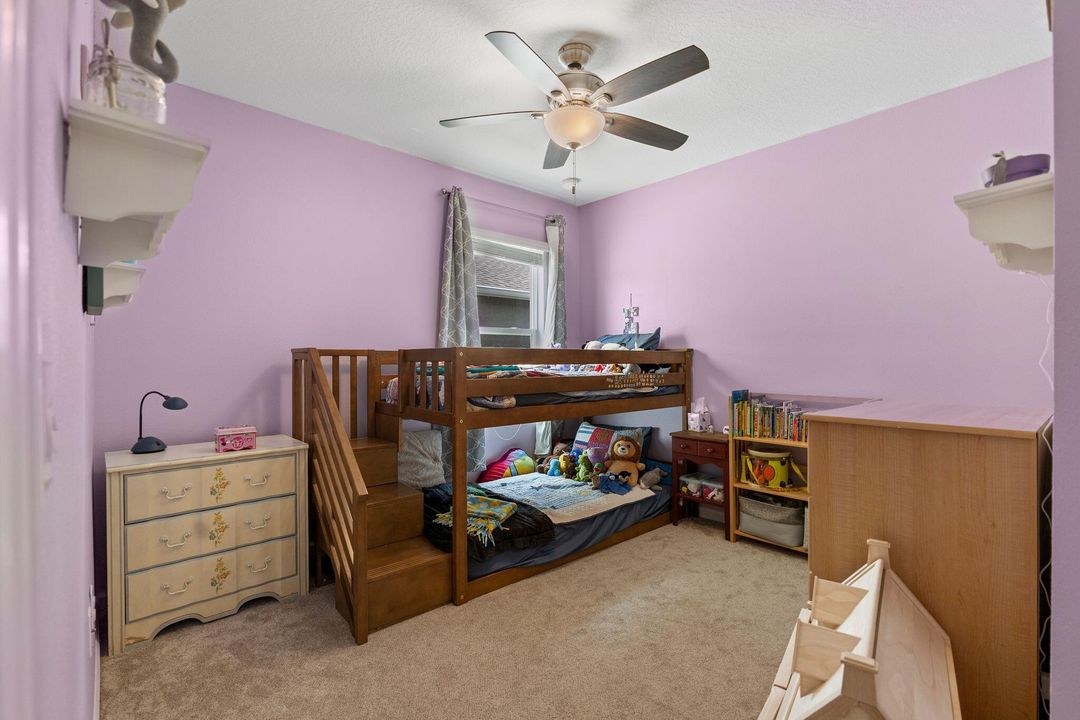 Под контрактом: $339,000 (4 спален, 2 ванн, 1851 Квадратных фут)