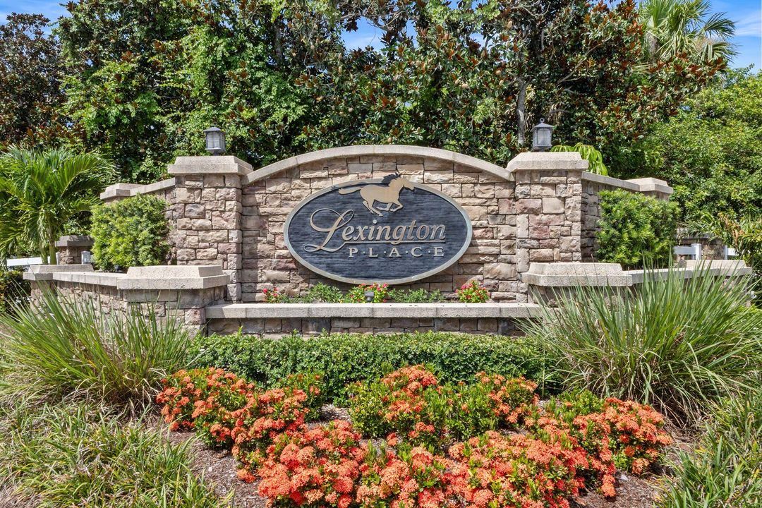 Под контрактом: $339,000 (4 спален, 2 ванн, 1851 Квадратных фут)