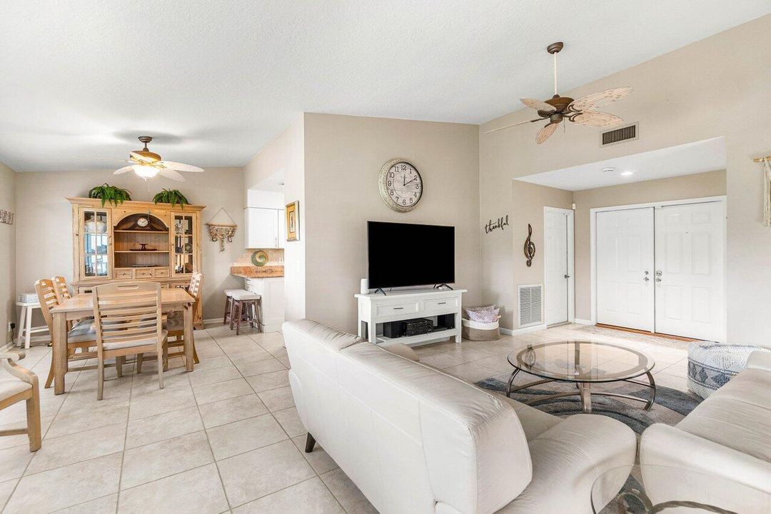 Active With Contract: $385,000 (3 beds, 2 baths, 1442 Square Feet)