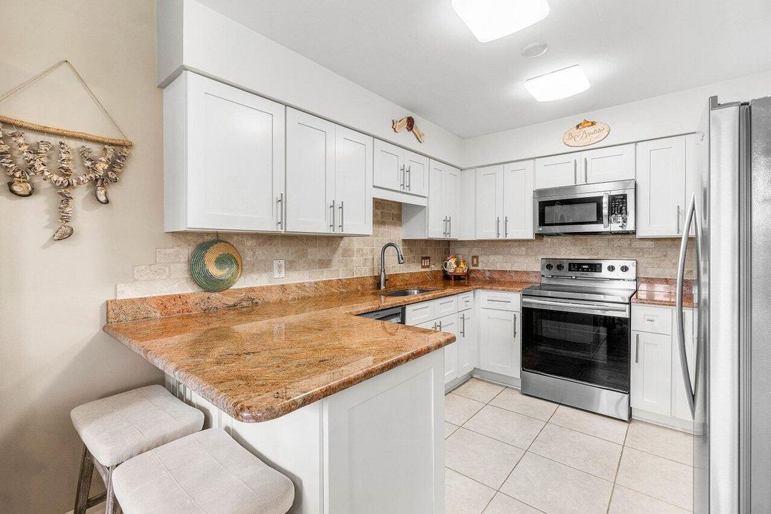 Active With Contract: $385,000 (3 beds, 2 baths, 1442 Square Feet)