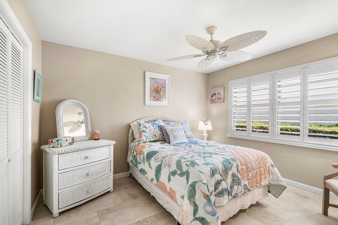 Active With Contract: $385,000 (3 beds, 2 baths, 1442 Square Feet)