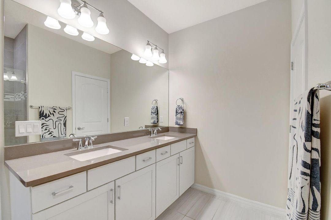 En Venta: $669,000 (3 camas, 2 baños, 1774 Pies cuadrados)