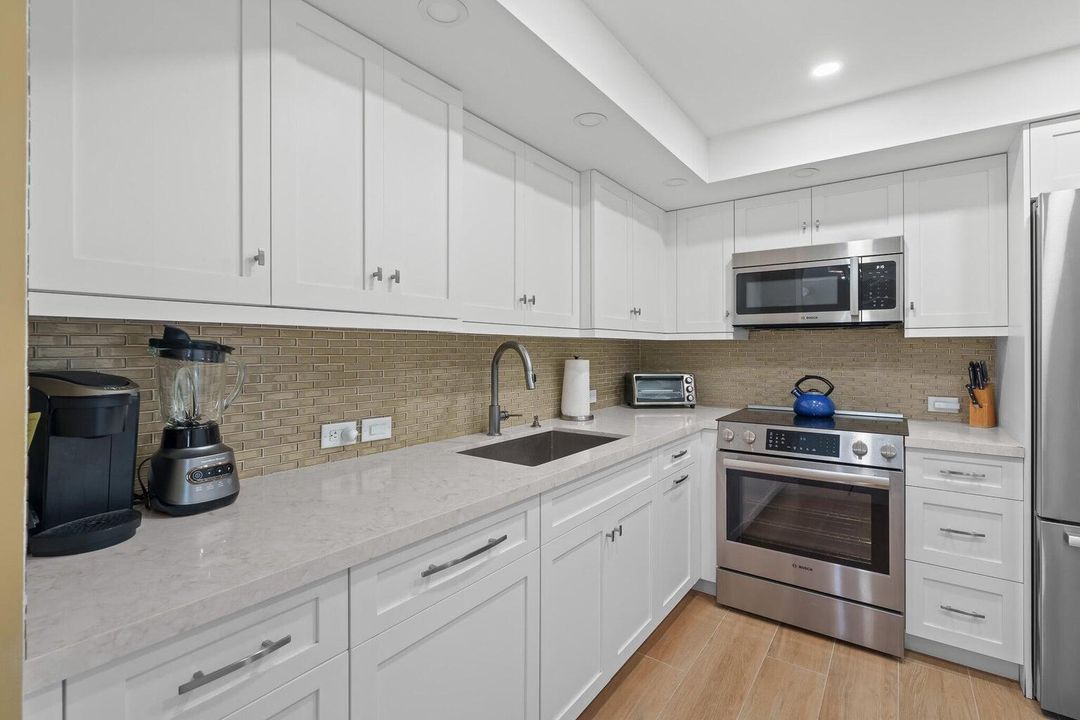 最近售出: $695,000 (2 贝兹, 2 浴室, 1224 平方英尺)