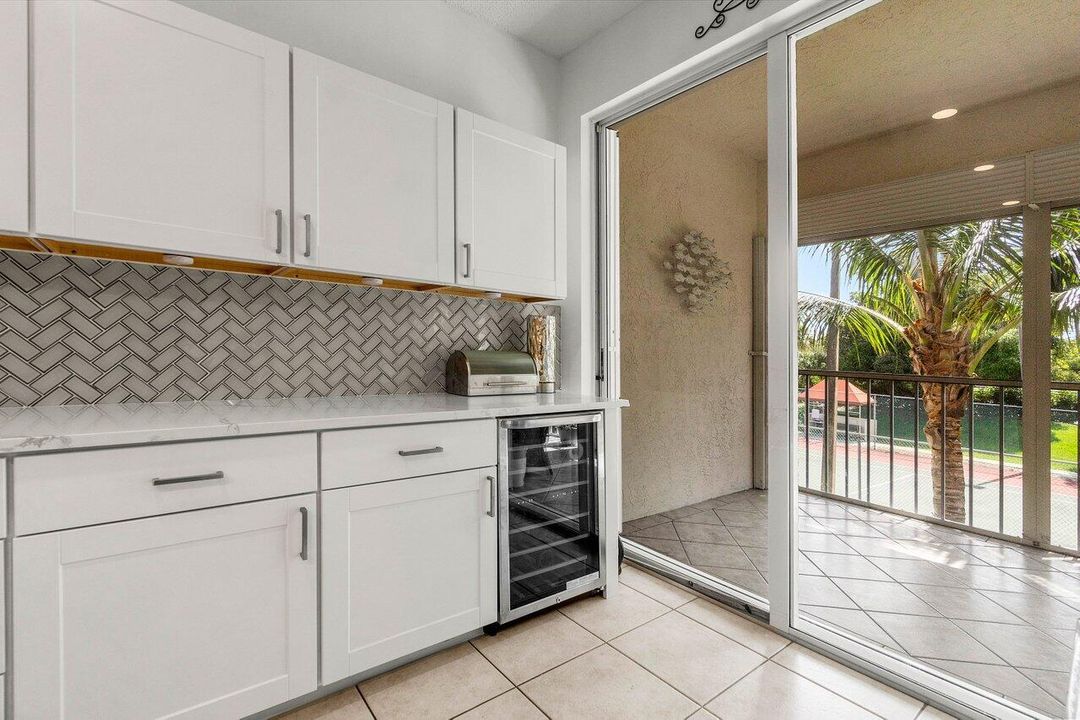 For Sale: $335,000 (2 beds, 2 baths, 1442 Square Feet)