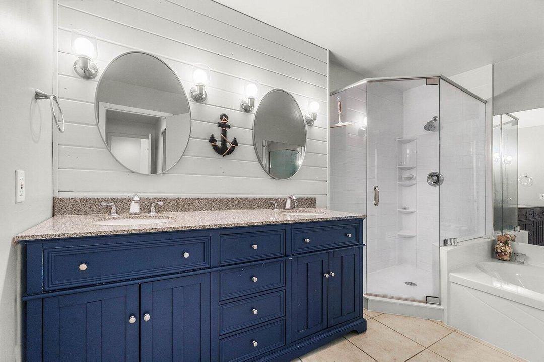 For Sale: $335,000 (2 beds, 2 baths, 1442 Square Feet)