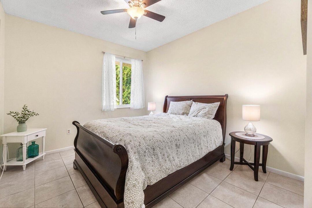 For Sale: $335,000 (2 beds, 2 baths, 1442 Square Feet)