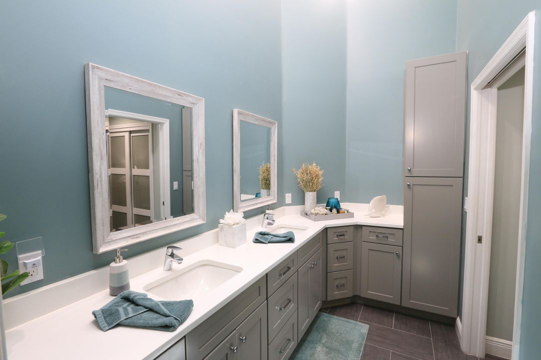 For Sale: $599,000 (2 beds, 2 baths, 1488 Square Feet)