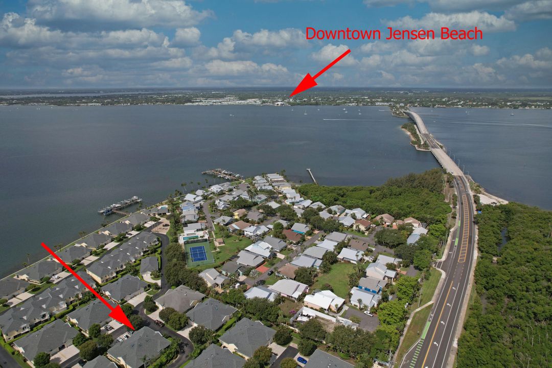 For Sale: $599,000 (2 beds, 2 baths, 1488 Square Feet)