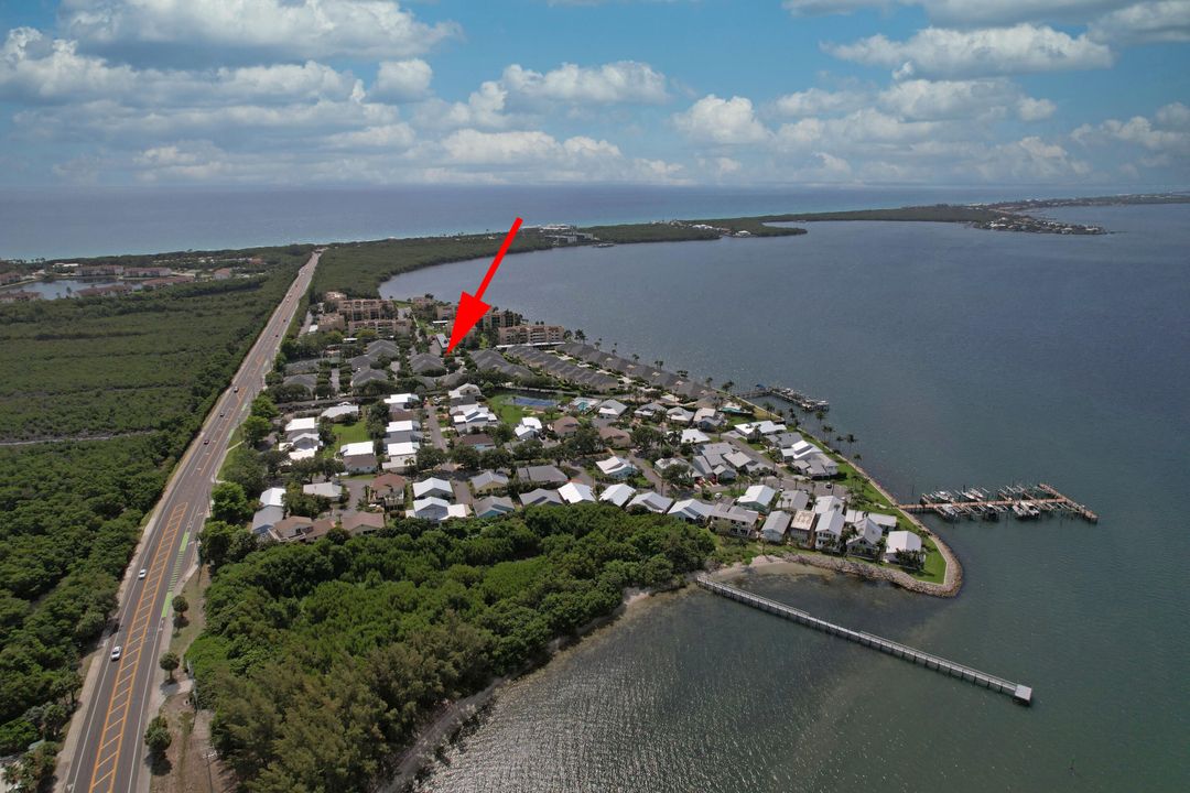 For Sale: $599,000 (2 beds, 2 baths, 1488 Square Feet)