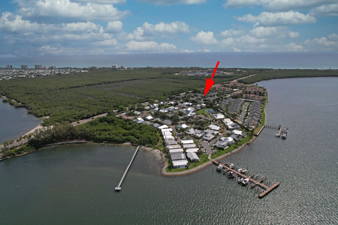 For Sale: $599,000 (2 beds, 2 baths, 1488 Square Feet)