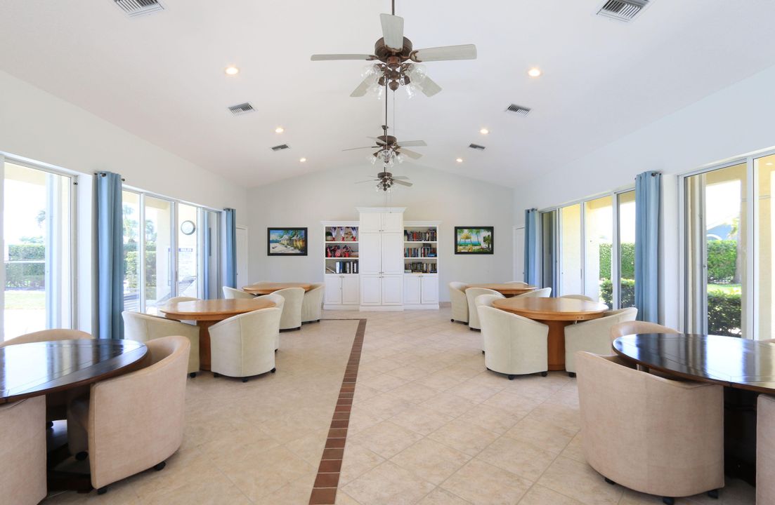 For Sale: $599,000 (2 beds, 2 baths, 1488 Square Feet)