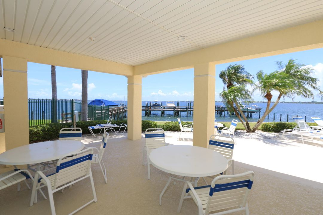 For Sale: $599,000 (2 beds, 2 baths, 1488 Square Feet)