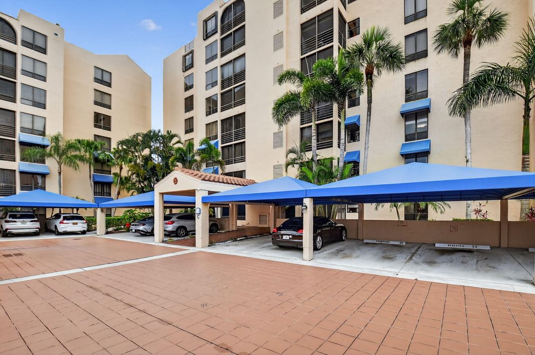 Active With Contract: $315,000 (2 beds, 2 baths, 1796 Square Feet)