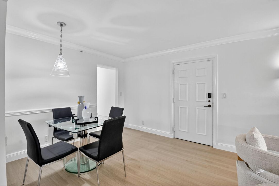 Active With Contract: $315,000 (2 beds, 2 baths, 1796 Square Feet)