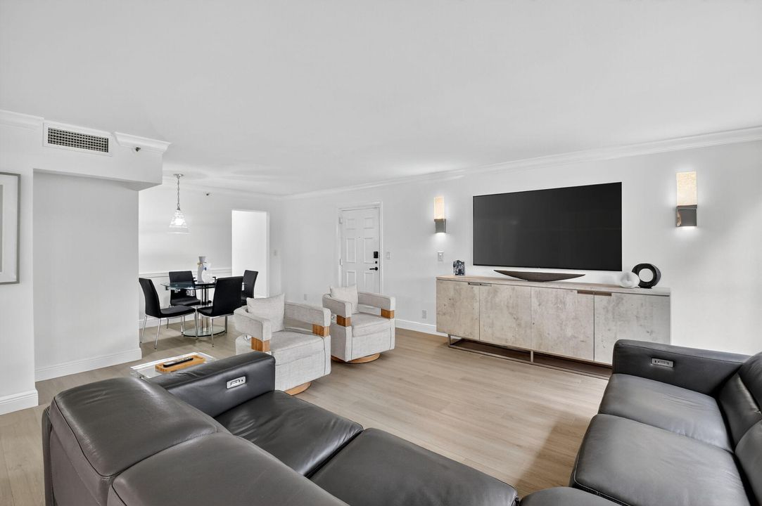 Active With Contract: $315,000 (2 beds, 2 baths, 1796 Square Feet)